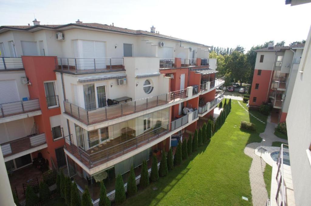 Goldenbeach Deluxe Apartment Siófok Exterior foto